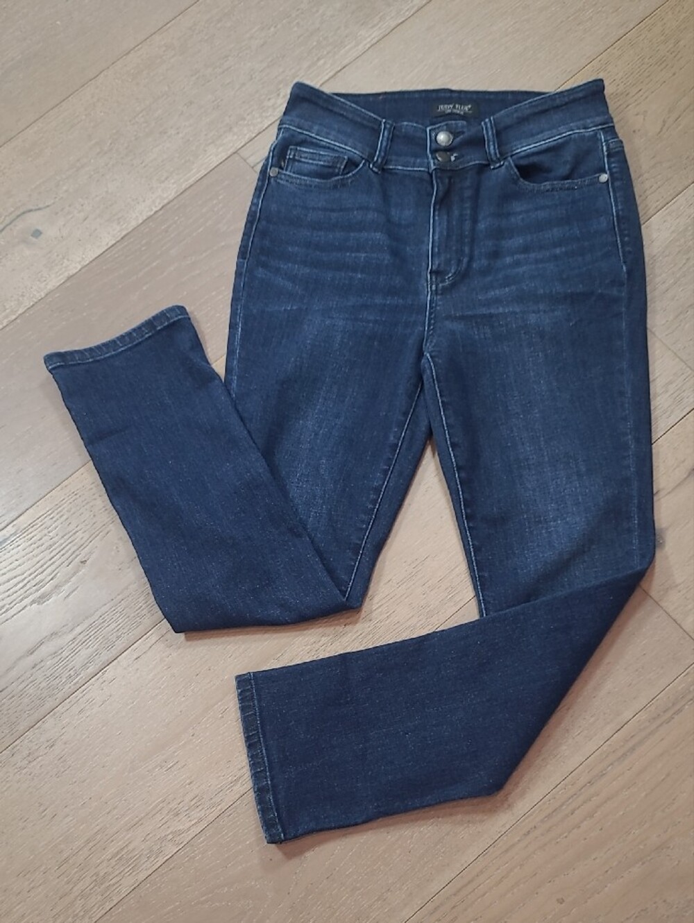 EUC Judy Blue Jeans Women's sz 9/29 Capri Fit Mid Rise Denim Jeans